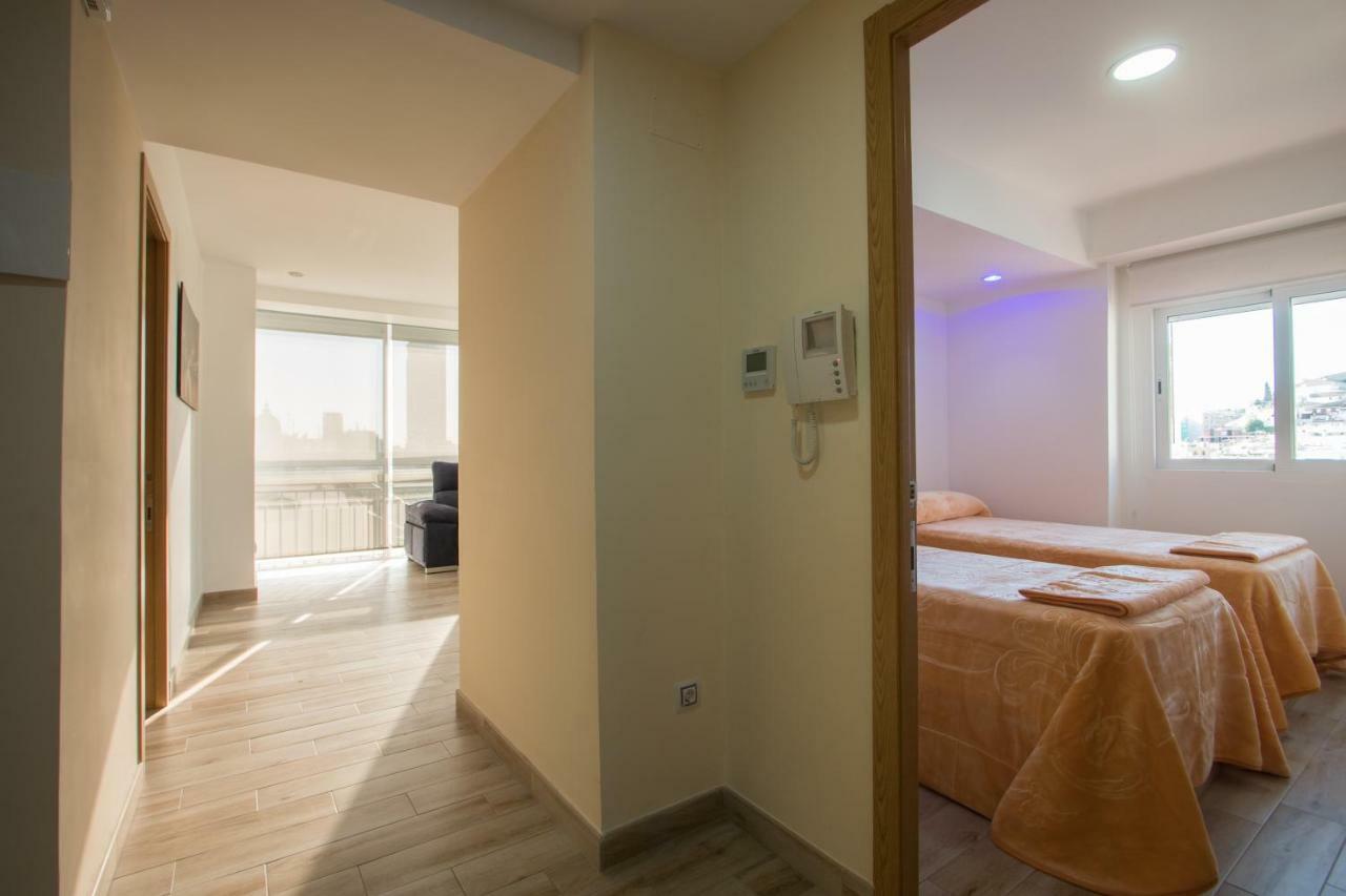 Beach, City Center And Entertainment Alicante Exterior foto