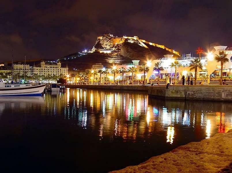 Beach, City Center And Entertainment Alicante Exterior foto
